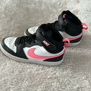 Nike Court Borough Mid 2 Girls size 2 Youth